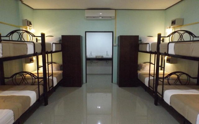 Lanta Long Beach Hostel – Guest Rooms – Ko Lanta