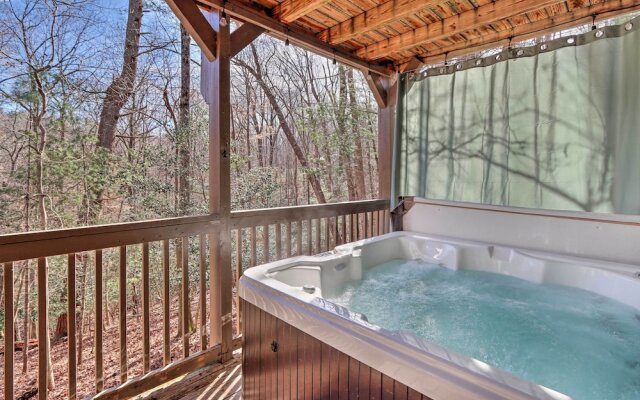 Coosawattee Cabin w/ Hot Tub & Resort Amenities