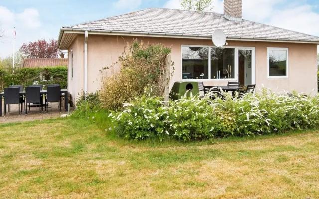 Quaint Holiday Home in Hejls near Sea
