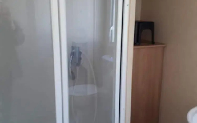 Immaculate 3-bedroom Caravan on Combe Haven
