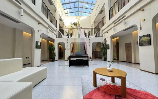 18HOW Qianmen Grape Courtyard Hotel