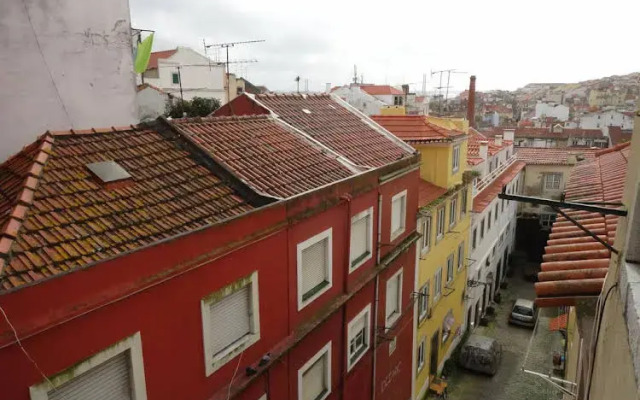Cozy Apartment in Bairro Alto (Adults Only)