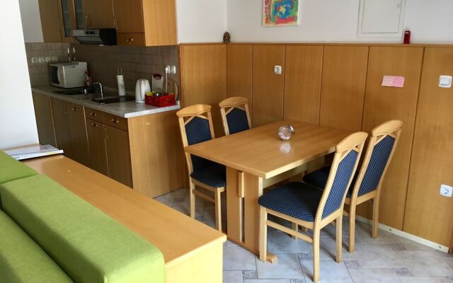 J-Max apartments and glamping houses