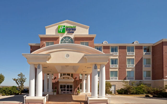 Holiday Inn Express & Suites Lake Worth Northwest Loop 820