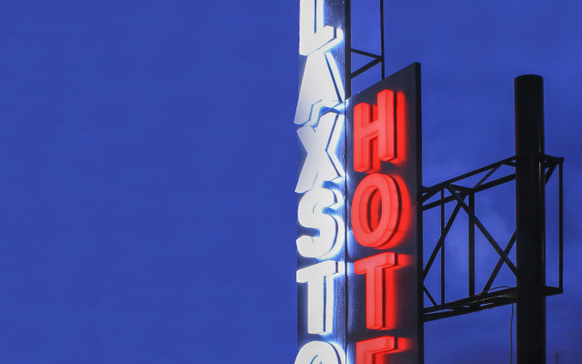 De LAXSTON Hotel by Azana