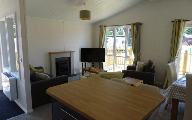 Two Bedroom Lodge 14