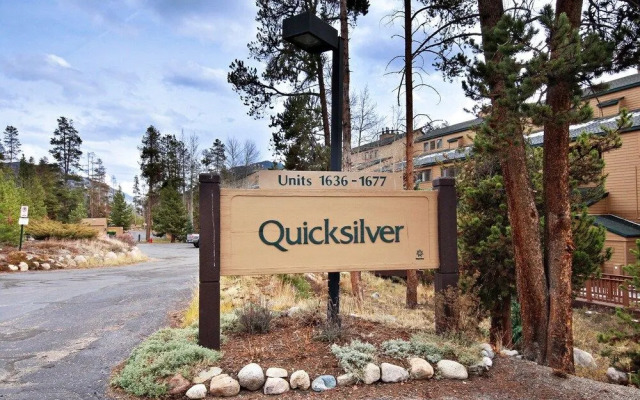 1638 Quicksilver - 3 Br Condo