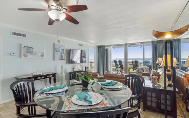 Shoreline Towers 1022