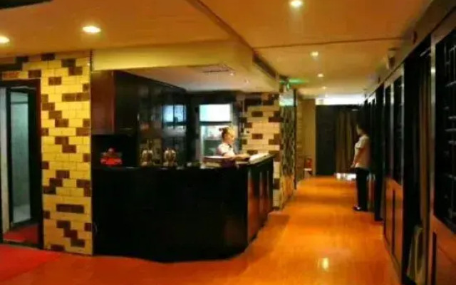 Changde Huating Chain Hotel