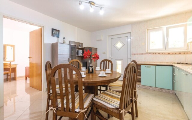 Nice Home in Sevid With 6 Bedrooms and Outdoor Swimming Pool