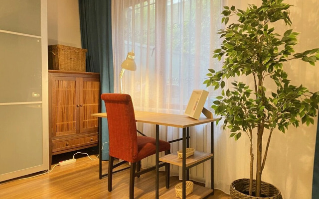 Sleek and Central Flat With Backyard in Sisli