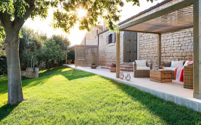 Beautiful Country Villa With Private Infinity Pool Surrounded by Olive Trees