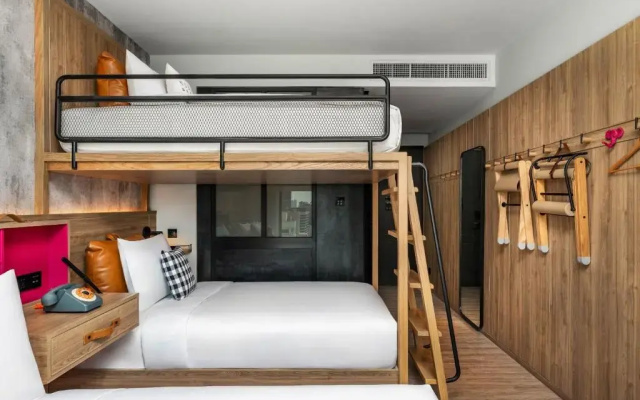 Moxy Bangkok Ratchaprasong