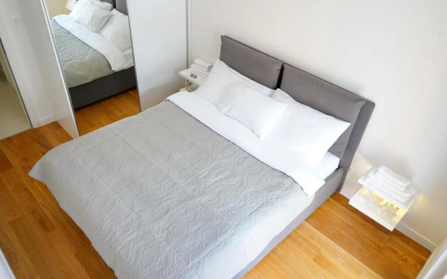 White Homes Apartments • Central Point