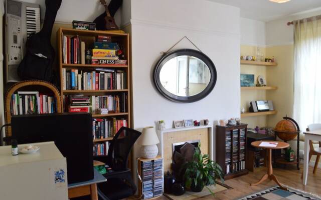 Flat in the Centre of Stoke Newington