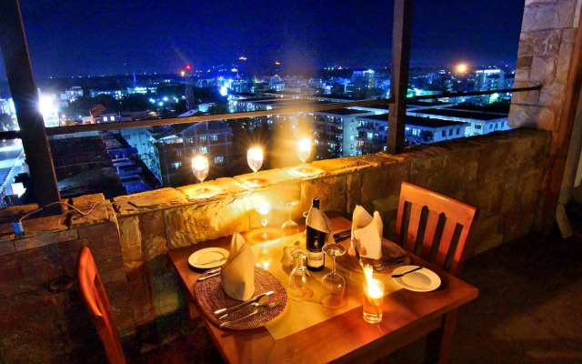 Shwe Ingyinn Hotel