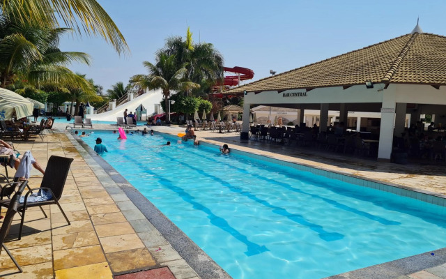 MOISES IMOVEIS Lacquas diROMA 10PESSOAS CALDAS NOVAS