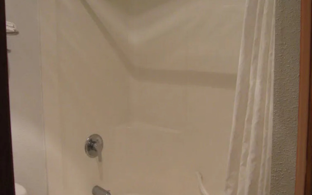 Glacier Gateway Plaza