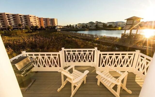 Bella Luna by RedAwning