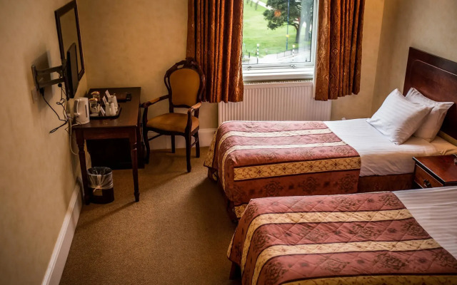 Queens Hotel