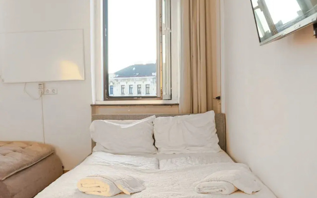 Shared 2BR Residence by Millennium Tower