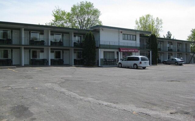 Arnprior Motor Inn