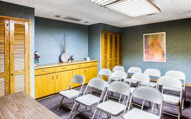 QUALITY INN &amp; SUITES MESA