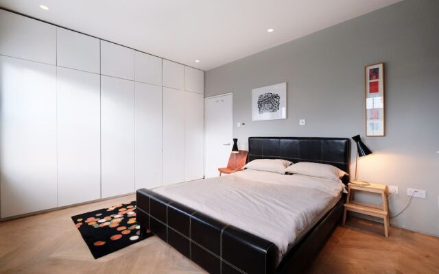 Spacious Modern 3 bed Architect-designed House