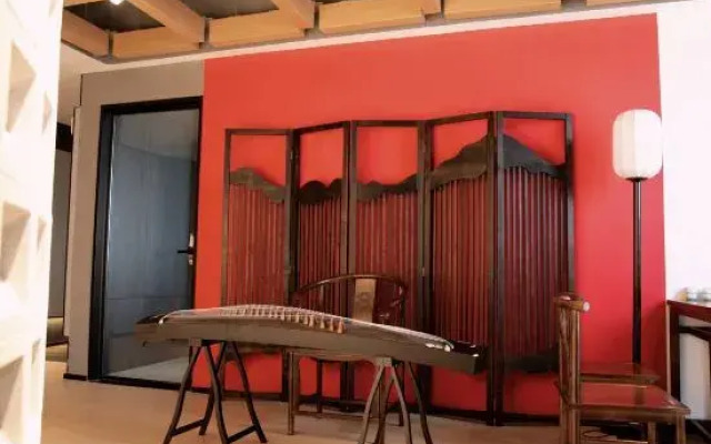 Splendid Entertainment Hotel (Guiyang Xintianzhai Xintian Metro Station Store)