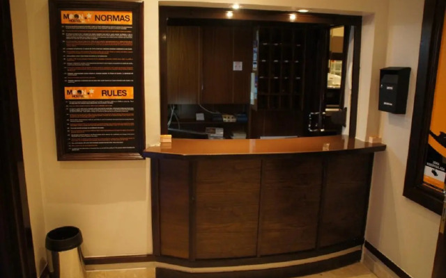 Moon Hostel Bio