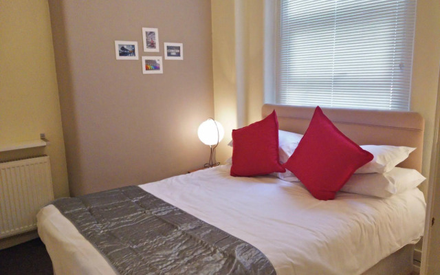 SHQ Apartments