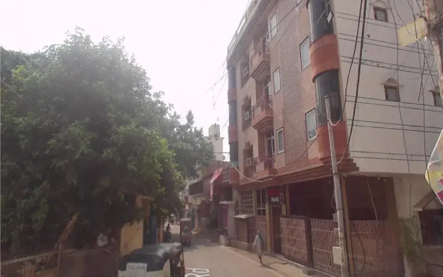 Priti Guest House By WB Inn