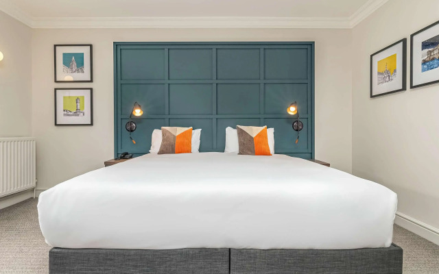 Mercure White Hart Hotel Salisbury and Apartments