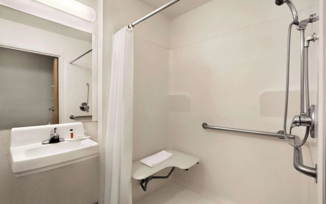 Travelodge by Wyndham Pecos