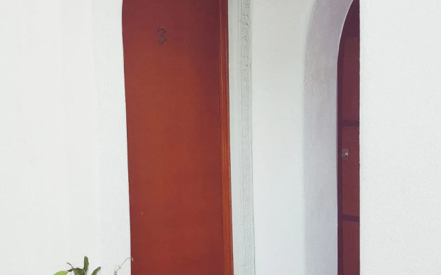 Hoja Santa Hostal