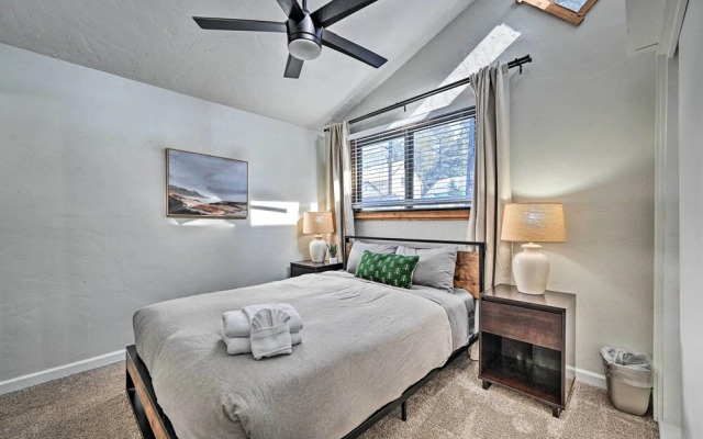 Flagstaff Cabin w/ Hot Tub & Fire Pit!