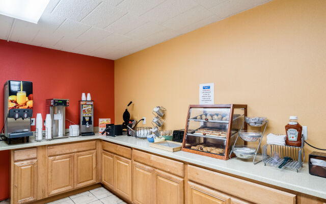 Rodeway Inn University