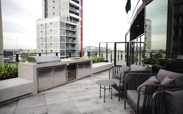 Shadow Play 2Bed Ocean View Apartment