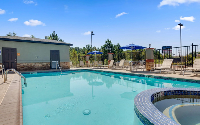 Best Western Carthage Inn & Suites