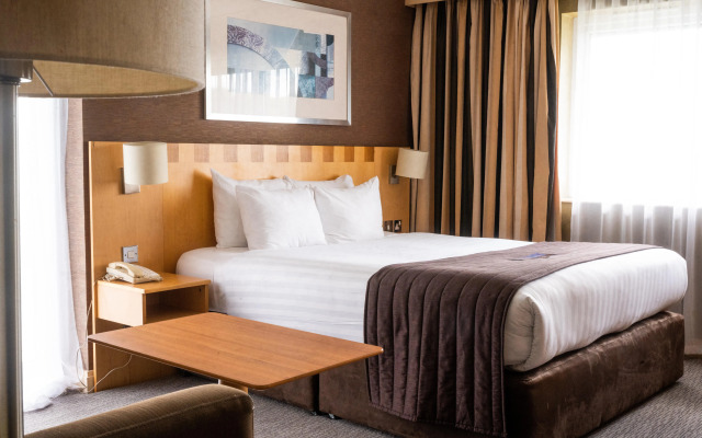 Holiday Inn A55 Chester West by IHG