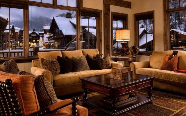 Cloud Nine - Four Bedroom Home