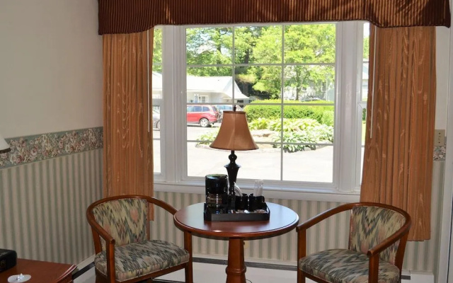 Maple Terrace Motel