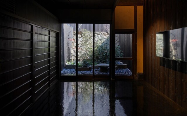 YADORU KYOTO Kagami No Yado