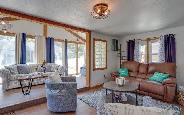 Lakefront Missouri Vacation Rental w/ Dock & Slip!