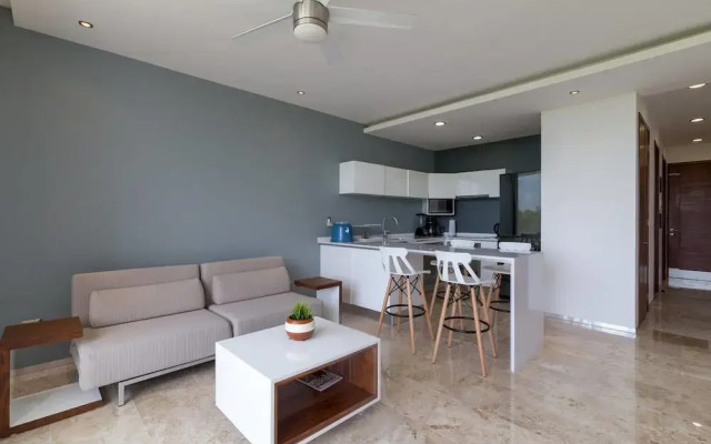 Menesse 205 by CocoBR