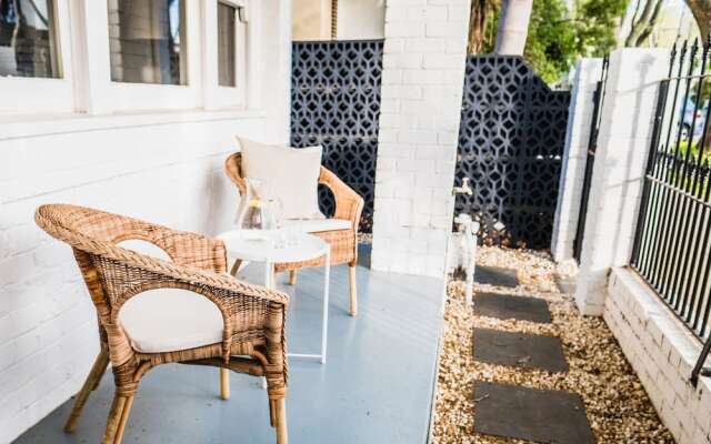 Elwood Beach Calming Tones - Rejuvenate Stays