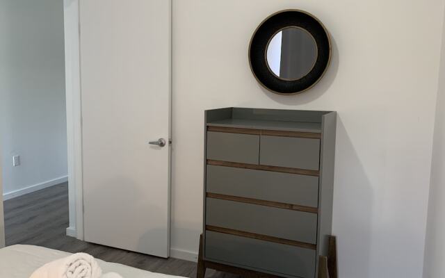 8th Suites