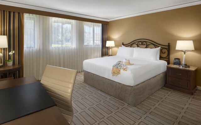 Tommy Bahama Miramonte Resort & Spa