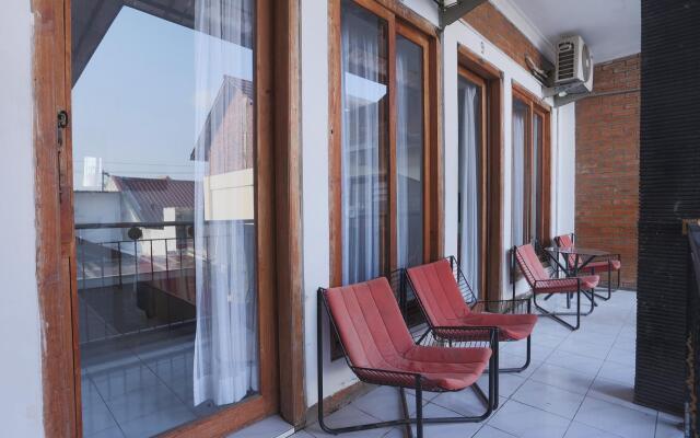 OYO 426 Hotel Gading Resto