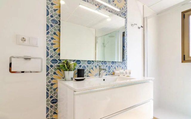 Del Parque Flats Candelaria Rincon